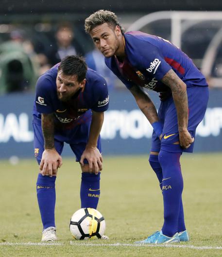 Neymar e Lionel Messi © EPA
