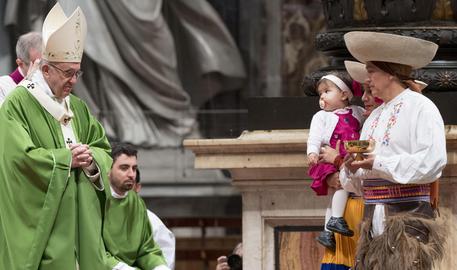 Papa Francesco durante la messa © ANSA