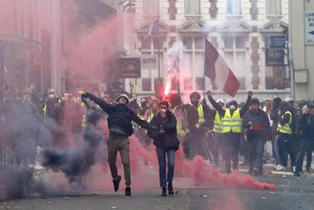 Protesta dei 'gilet gialli' in Francia © AP