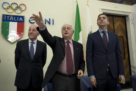 Angelo Clarizia, Roberto Fabbricini, Alessandro Costacurta durante la conferenza stampa © ANSA