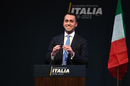 Il candidato premier M5s Luigi Di Maio durante la presentazione della squadra di ministri M5s a  Roma © ANSA