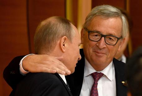 Jean-Claude Juncker e Vladimir Putin (archivio) © EPA