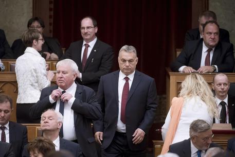 Viktor Orban in parlamento © EPA
