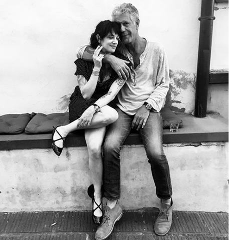 Anthony Bourdain e Asia Argento dal profilo instagram dell'attrice Â© ANSA
