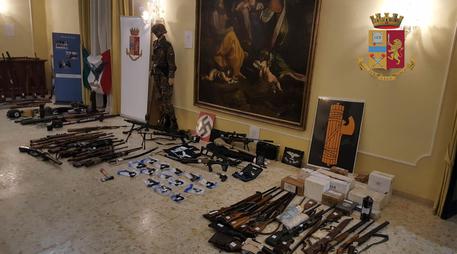 Le armi sequestrate dalla Digos © ANSA