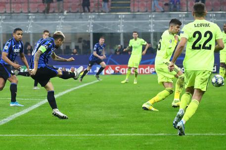 La magnifica conclusione di Gomez regala il raddoppio ai bergamaschi; Atalanta-Dinamo Zagabria 2-0.