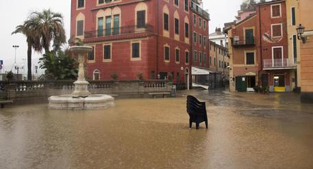 Piazza Matteotti allagata per le forti piogge, Sestri Levante (Genova) © ANSA