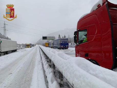 Brennero motorway blocked to lorries, due to the bad weather © EPA