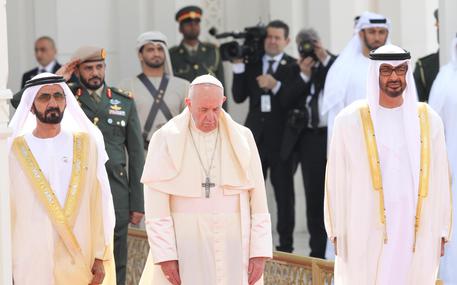 Papa Francesco negli Emirati Arabi © EPA