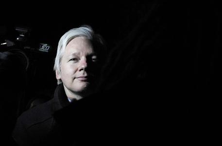 Julian Assange arrestato a Londra nell'ambasciata Ecuador © EPA