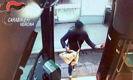 Falsa bomba in borsa: aggressore Verona resta in carcere © ANSA