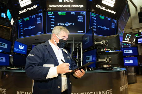 Borsa: Wall Street apre negativa, Dj -0,11%, Nasdaq -0,17%