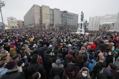 Un momento delle proteste a Mosca del 23 gennaio scorso a sostegno di Navalny © EPA