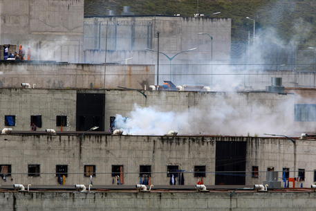 Rivolta nelle carceri in Ecuador © EPA