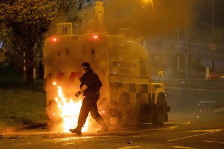 Nuovi scontri a Belfast © AFP