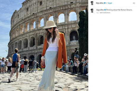 Emily in Paris, Lily Collins a Roma per le riprese della quarta stagione