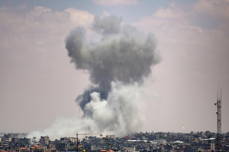 Bombardeo israelí sobre Rafah.
