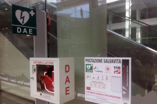 Nuovi defibrillatori nella metropolitana di Torino