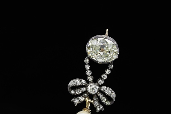 Credit: Courtesy Sotheby's - Un gioiello della regina Maria Antonietta/Marie Antoinette in mostra da Sotheby's a Dubai