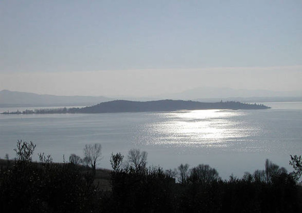 Il lago Trasimeno (foto: Ansa)