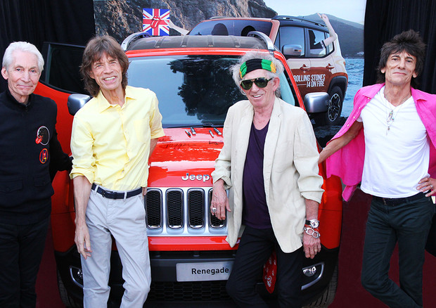 Va all’asta la Jeep Renegade autografata dai Rolling Stones © Ansa
