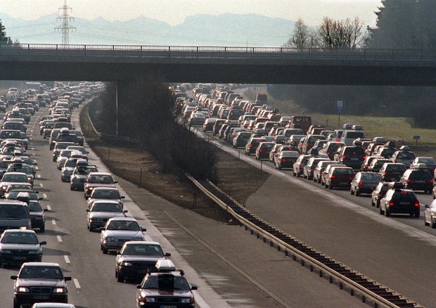 In Germania si discute su limite di velocità nelle autostrade © ANSA 