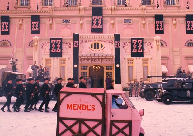 L'Ape Car della Piaggio appare in versione modificata in Grand Budapest Hotel © Ansa