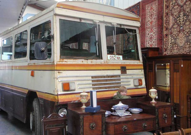 Bus blindato di Margaret Thatcher in vendita sul web © ANSA