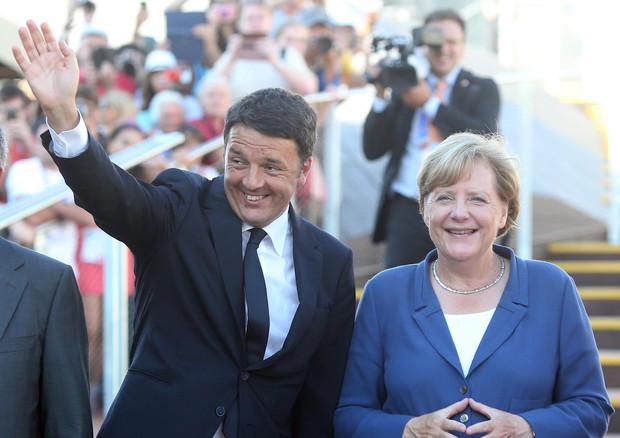 Matteo Renzi e Angela Merkel © ANSA