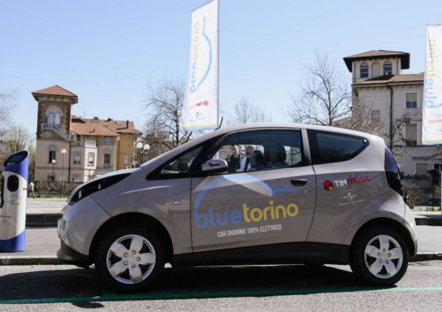 Bollorè a Torino, arriva car sharing Bluetorino © Ansa