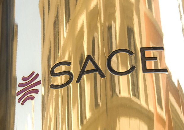 Una foto della sede di SACE a Roma con la targa che si trova all'entrata © Ufficio Stampa Sace