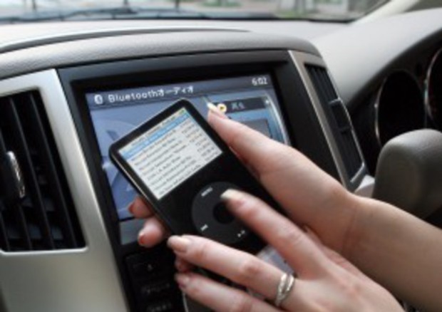 Bluetooth, per un'auto su quattro si paga ancora a parte © ANSA