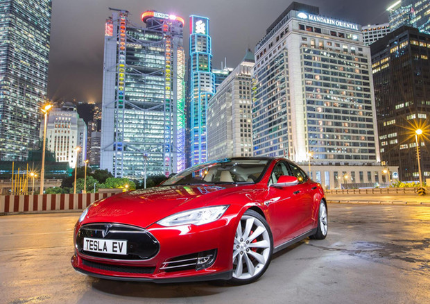 Hong Kong contro Tesla, elettrica inquina pi di una benzina © Tesla Hong Kong
