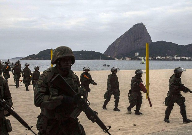 Una esercitazione antiterrorismo a Rio (foto: ANSA )