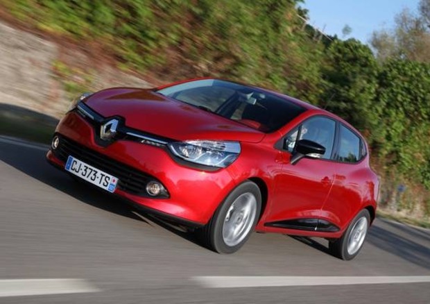 Renault: nuovo look per Clio, straniera più venduta in Italia © 