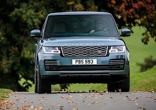 Sua maest Range Rover pi 'green' con l'ibrido plug-in © Jaguar-Land Rover