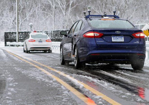 Neve e ghiaccio spauracchio progettisti auto guida autonoma © Ford Press