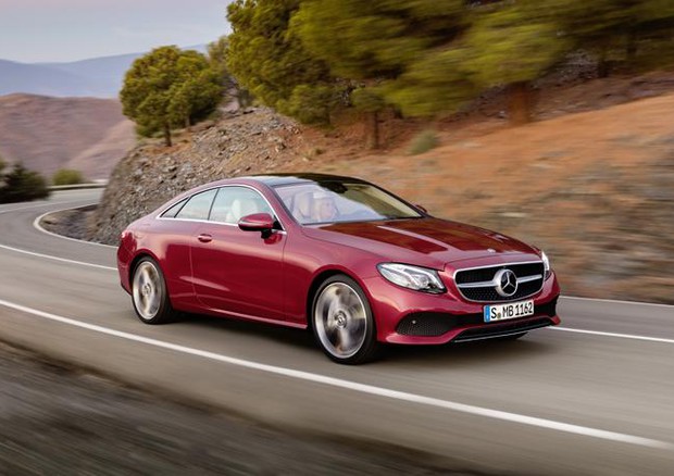 Mercedes Classe E Coup, quattro posti ora ancora più comodi © Daimler Media