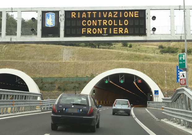 Dal 10 maggio stop a Schengen (foto: ANSA )