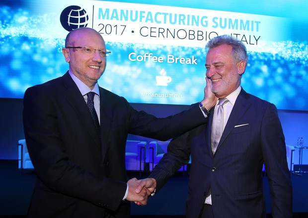 Vincenzo Boccia (S), presidente di Confindustria, con Alberto Ribolla (D), presidente di Confindustria Lombardia © ANSA