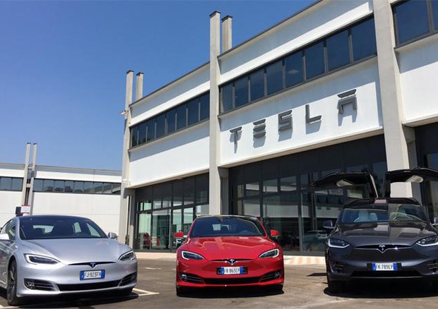 Tesla apre due nuovi centri assistenza EV in Italia © ANSA