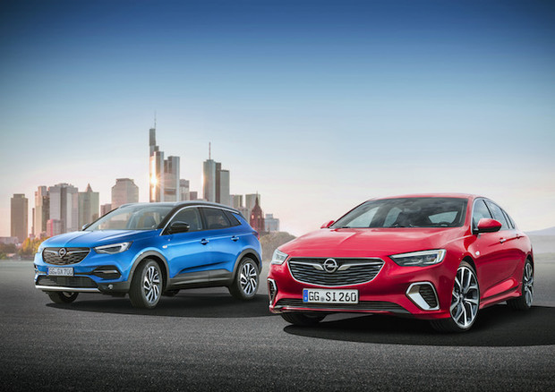 Le Opel  Grandland X (a sinistra) e Insignia GSi (a destra) saranno in première al Salone di Francoforte. © Opel