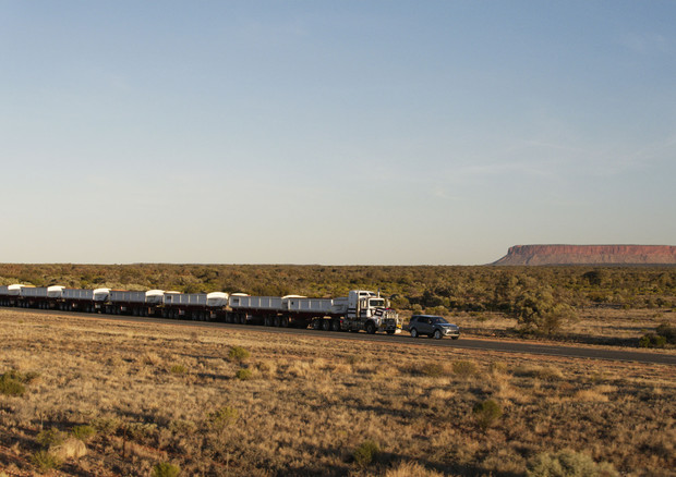 Impresa Discovery, traina road train 100 t in Australia © ANSA
