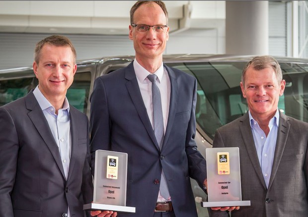 Opel, Insignia e Vivaro Life premiati per connettività © ANSA