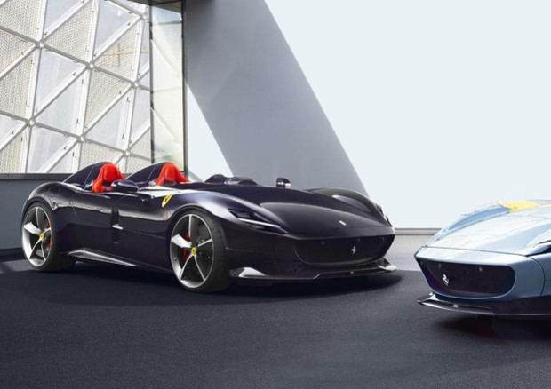 Ferrari Monza SP1 e SP2, la nuova idea di serie limitate © ANSA