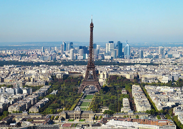 Parigi (fonte: Taxiarchos228/Wikimedia) © Ansa