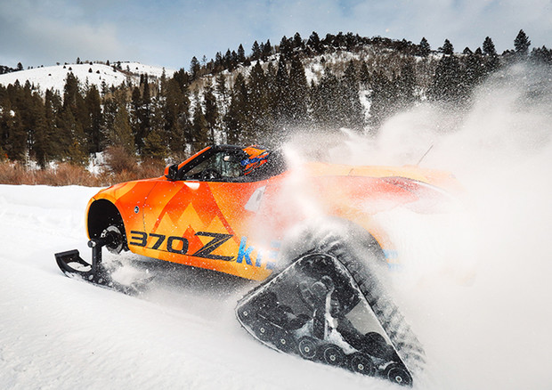 Nissan 370Zki, ora la roadster sportiva capace di sciare © Nissan Usa Press