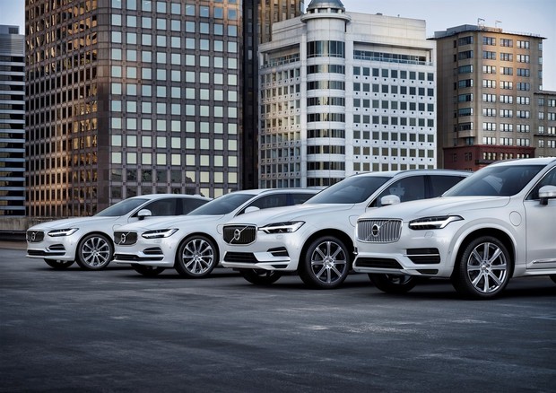 Nella foto la flotta delle auto di ultima generazione Volvo © 