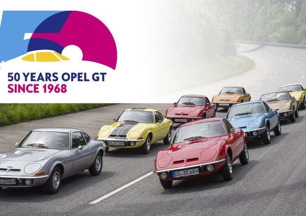 Opel Gt compie 50 anni, tour nelle strade della leggenda © ANSA