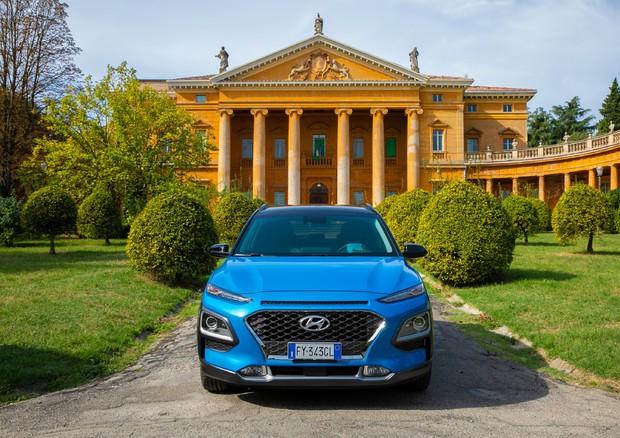 Hyundai Kona Hybrid, efficienza e piacere di guida © ANSA